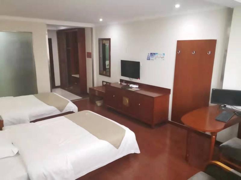 Greentree Inn Zhejiang Taizhou Tiantai Bus Station Express Hotel Екстериор снимка