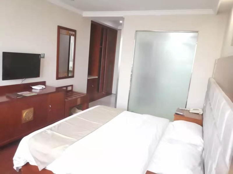 Greentree Inn Zhejiang Taizhou Tiantai Bus Station Express Hotel Екстериор снимка