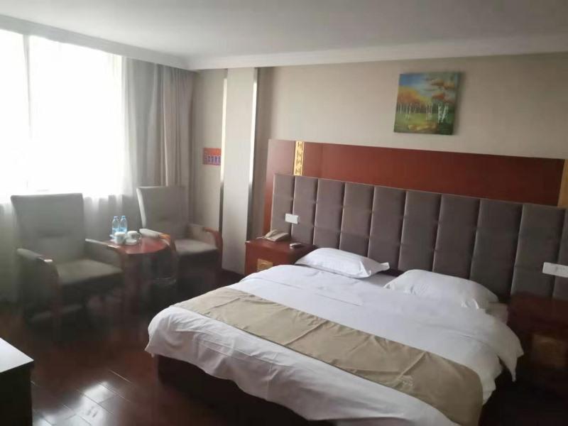 Greentree Inn Zhejiang Taizhou Tiantai Bus Station Express Hotel Екстериор снимка