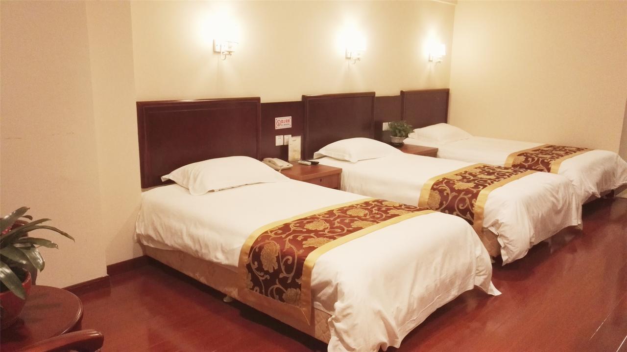 Greentree Inn Zhejiang Taizhou Tiantai Bus Station Express Hotel Екстериор снимка