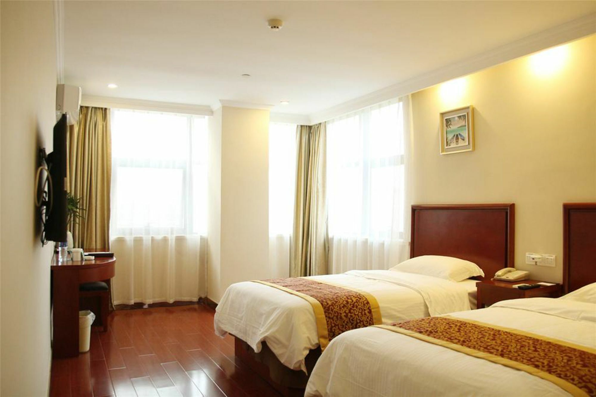 Greentree Inn Zhejiang Taizhou Tiantai Bus Station Express Hotel Екстериор снимка